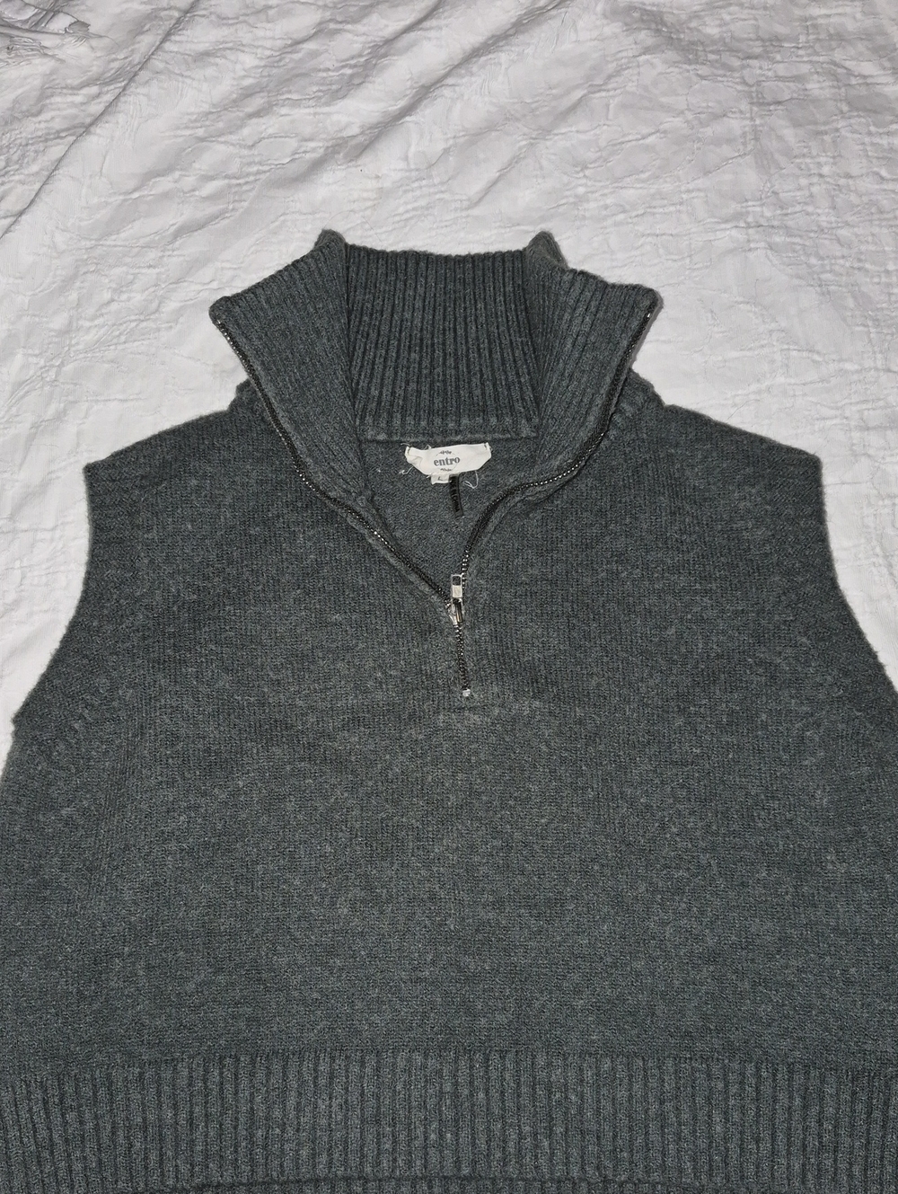 Entro Womens Zip Sweater Vest